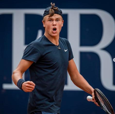 合球员在踏 合球员在踏