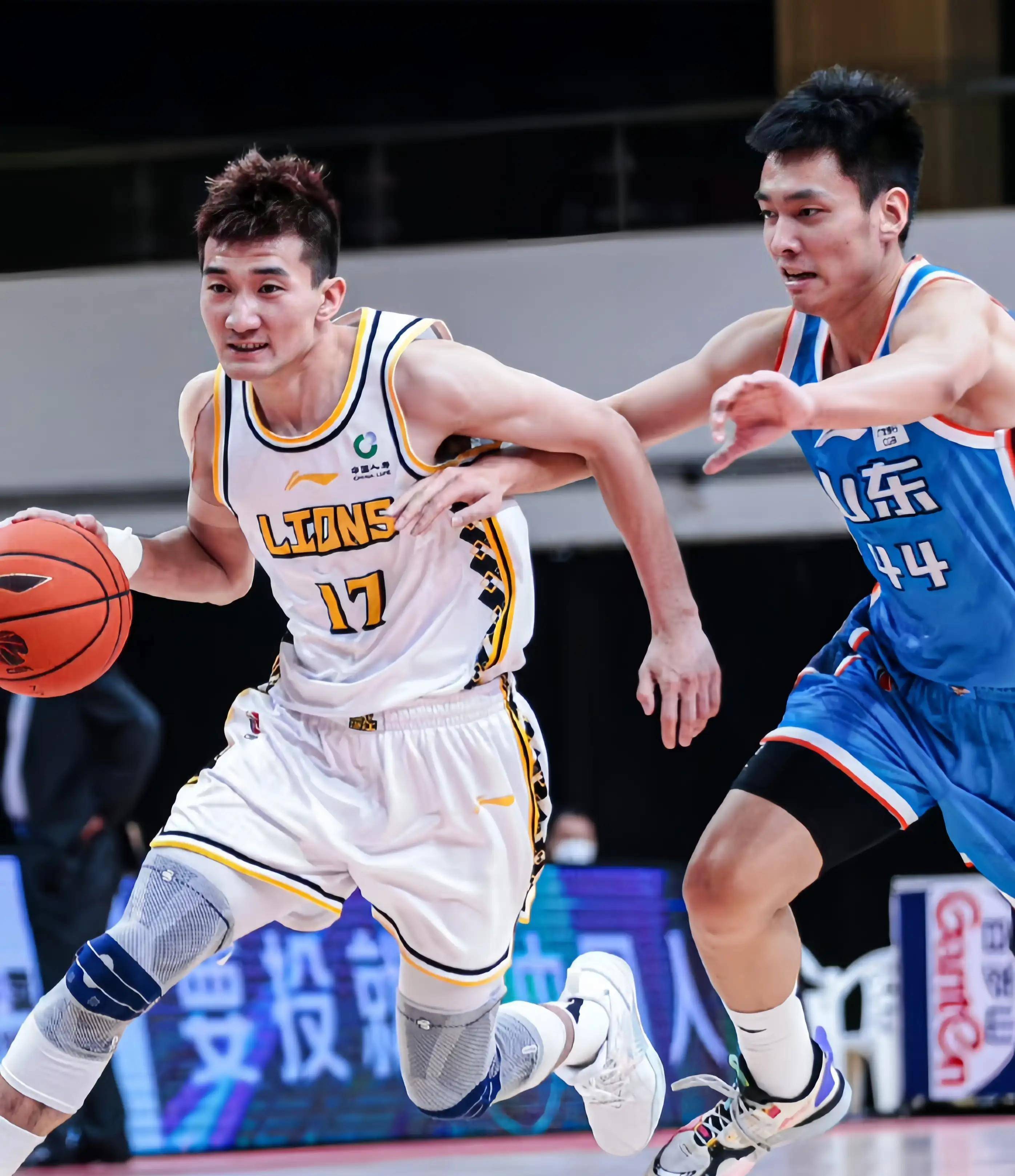 得更强大的 得更强大的