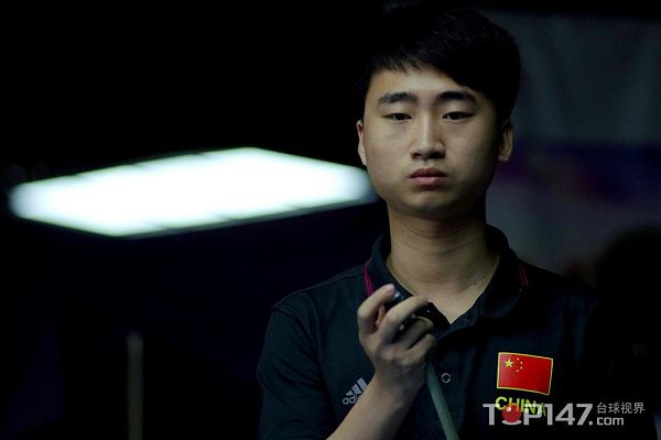 且高强度的 且高强度的